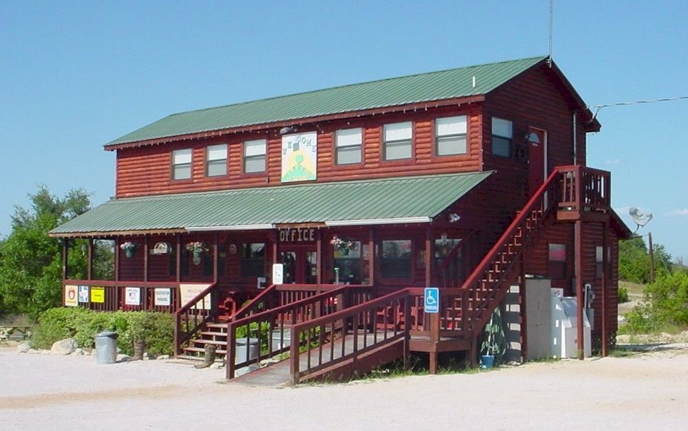 Top Of The Hill Rv Resort & Cabins Waring Buitenkant foto