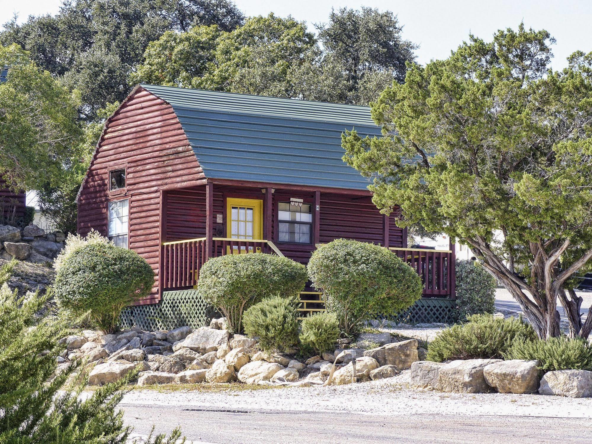 Top Of The Hill Rv Resort & Cabins Waring Buitenkant foto